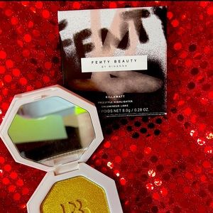 Fenty new trophy highlighter